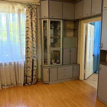 Продаж 3к Квартира Ньютона вулиця