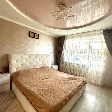 Продам квартиру 82м2 в ЦЕНТРІ м. Буча. ЧОТИРИ кімнати. 6 поверх