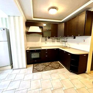 Продам 3-х квартиру комфорт-класу вул. Харківська