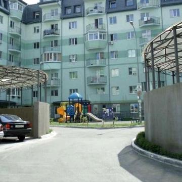 Простора 3-кімнатна квартира 126 м² у Бортничах — комфорт, безпека та природа поруч.