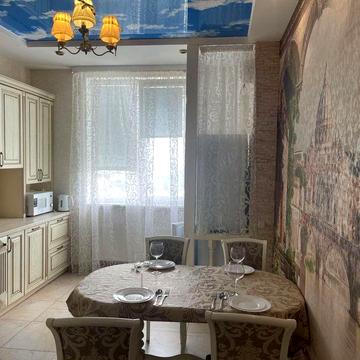 Сдам 2х ком. кв. Центр. До Никольского 100 метрів. Новострой 80 м. кв.