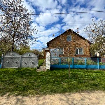 Оренда будинку в тихому районі Роша (вул. Донецька)