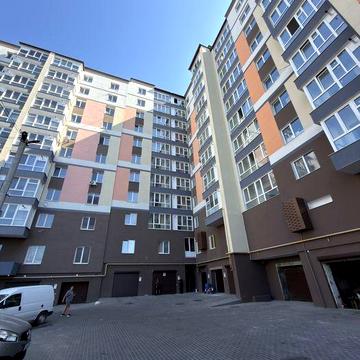Простора 2-кімнатна квартира в новобудові, яка стане чудовою основою для ремонту вашої мрії.