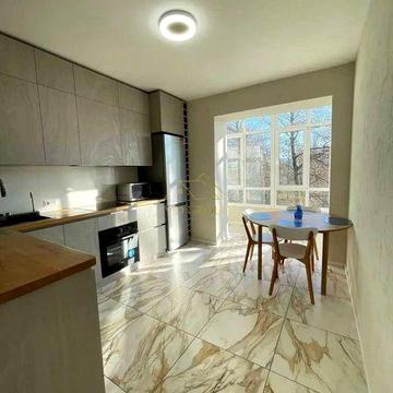 Продаж укомплектованої 1 кім.квартири в ЖК Озеро ЖК Озеро