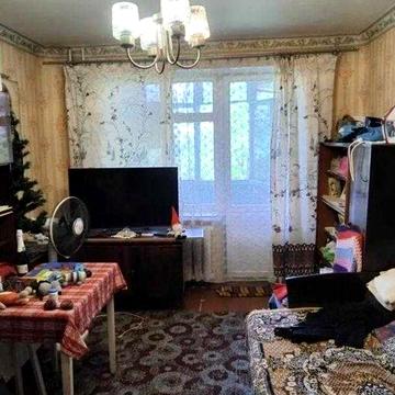 Продам 1к. улучшенку на Коммунальном рынке.