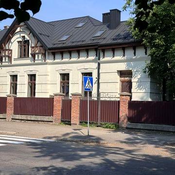 Продаж польського напівособняка,  в центрі м.Івано-Франківська, вул. Тарнавського