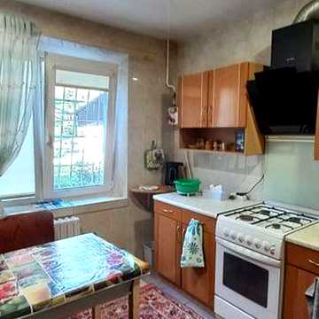 Продам 3 комнатную чешка на Парусе