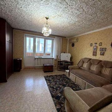 6000 гривен. Таирова. Небесной Сотни. Жукова 26
