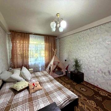 Продаж 2 кім квартири в центрі села Коржі
