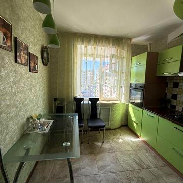 Сдается в аренду на длительный срок уютная 2-комнатная квартира по ул. Владимира Украинца!