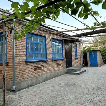 Продам будинок з кондиціонером у м. Покров