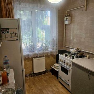 Продаю 2к квартиру возле Денлропарка, комнаты раздельные