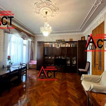 4 комнатную квартиру в центре, ул. Культуры