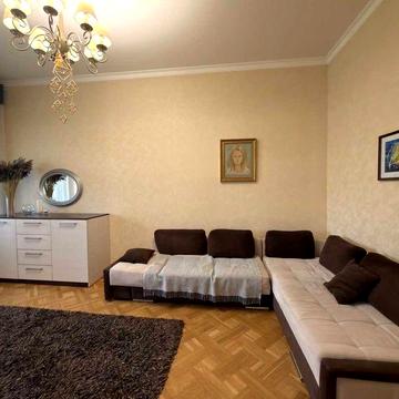 Престижная 2к Сталинка 58м² с ремонтом в Центре Одессы