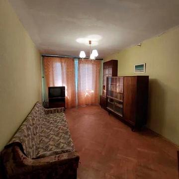 Продам 2комнатную квартиру на Салтовке,пр Тракторостроителей ,533м-р