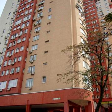 Павла Тичини просп., 18-Б