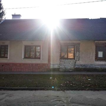 Квартира ( 1/2 будинку)