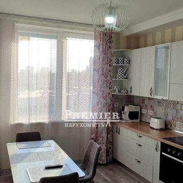 2-кімнатна квартира в ЖК Альтаїр, 78 м², ремонт, меблі та техніка