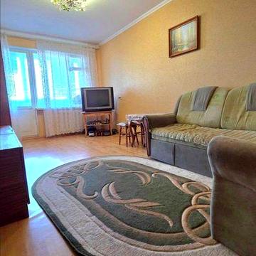 Чудова 3-кімнатна квартира у затишному спальному районі!