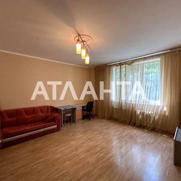 Простора 2-кімнатна квартира на вул. Палубній з кладовою в подарунок