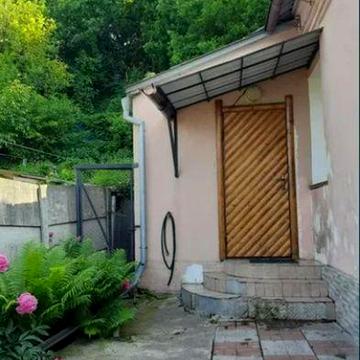 Продам частину будинку / код 3591