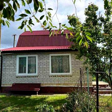Продам будинок с. Вища Дубечня.Газ,пічка,підсобні приміщення, огорожа