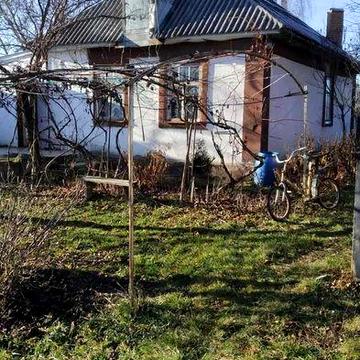 (3) Продам частину будинку в Яришівці 1736