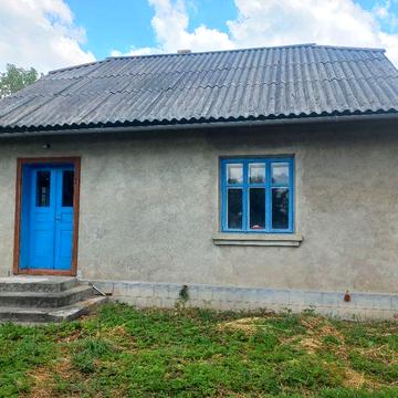 Продам затишний будинок з земельною ділянкою у мальовничому селі біля річки