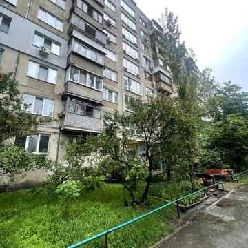 Продаж квартири біля метро