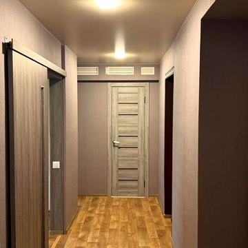 Продам 2-кімнатну в центрі, без АН