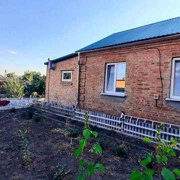 Продам  пів  будинку район Катранівки- Кущівки