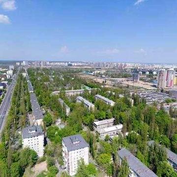 Найближчі ст. метро Нивки, Сирець вул. Виговського, 4