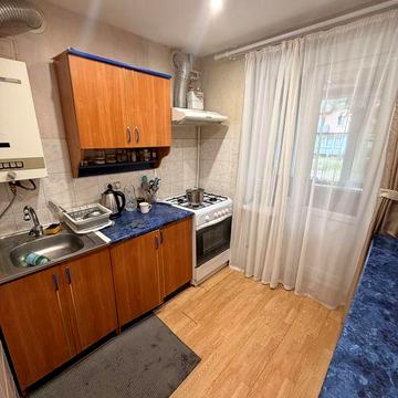 Продаж 3-х кімнатної квартири в центрі м.Шептицький