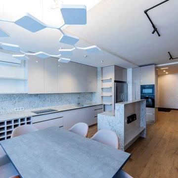 Продаж трикімнатної квартири Туманяна 15а,метро Лівобережна