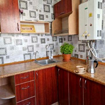 2к квартира 2 поверх вул. Г. Алмазова Ліски