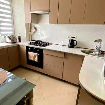 В продаже 2 комнатная квартира в отличном состоянии в районе Коммунального рынка