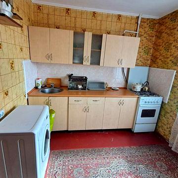 Здається 2к квартира ПЗР Корольова, можна з тваринками