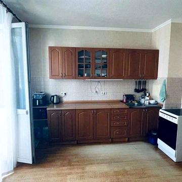 Продам 1 кімнатну квартиру по вул. Анна Ахматовової