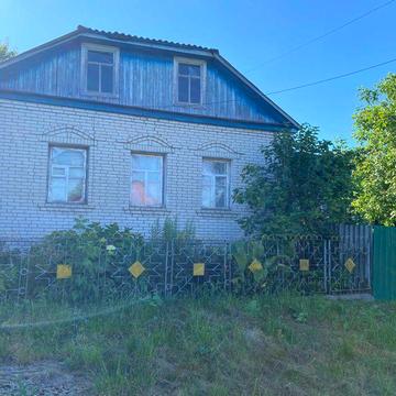 Продаж будинку у місті Глухів