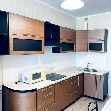 Простора квартира Драгоманова 2, Позняки, генератор