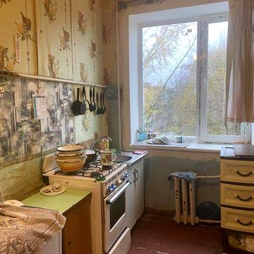 2 х кім. Квартира( Сталінка) . Район Раківка.