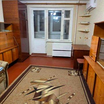 Однокімнатна квартира Героїв України (Сталінграда)