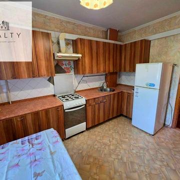Продаж 3-кімнатної квартири.Бородинський (213-369-529)