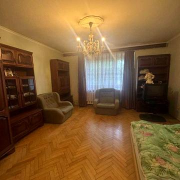 Продам 3-к квартиру 64,5 м2, Вузовский / Шелухина. Высокий 1 этаж