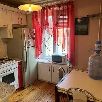 Продается 2 ком квартира р-н 6 гор больницы , 1/3