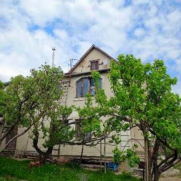Продам житловий будинок на власних участкахх