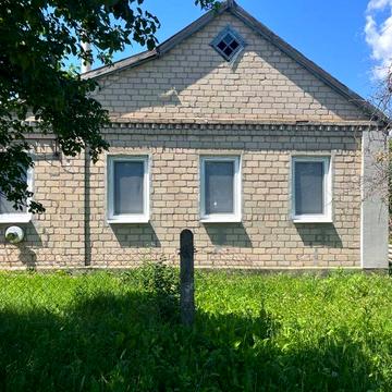 У продажу Будинок з гаражом 4 кімнати
