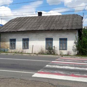 Продам будинок попри центральну дорогу
