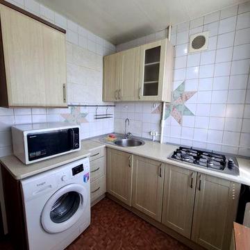 Сдам 2хком.на ул.Рабочей 164, косметический ремонт,6/9эт. 12500гр.