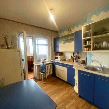 Продам 2- комнатную квартиру на Днепродороге ( " Меркурий")